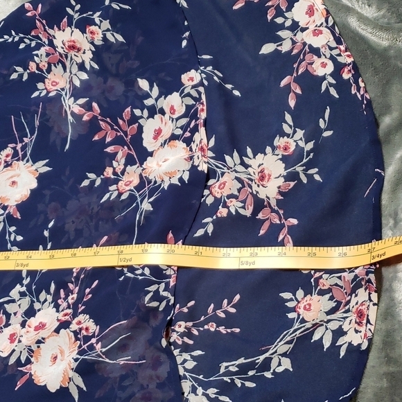 Torrid High-Low Size 2 Top - Picture 6 of 6